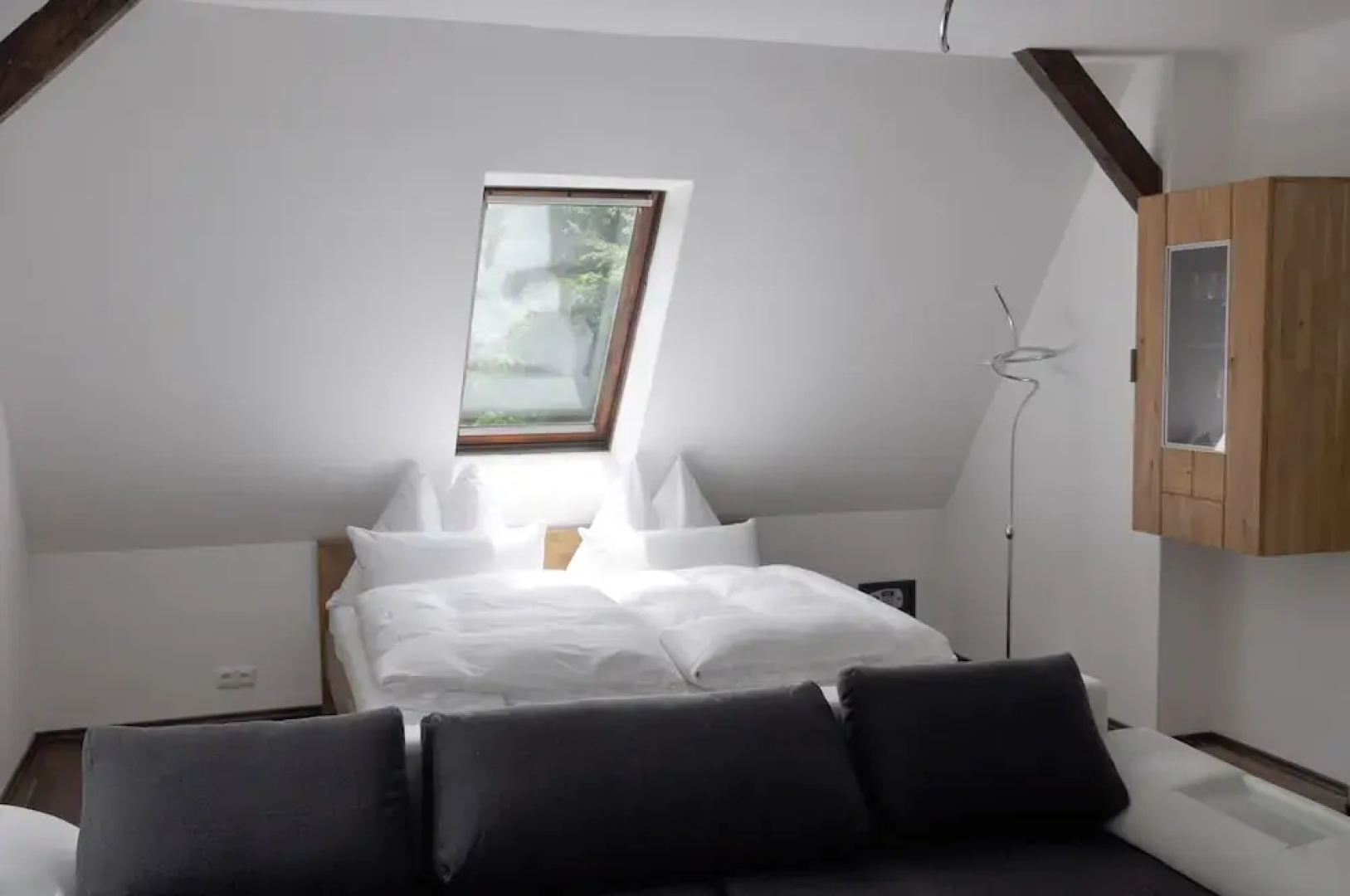 Romeo Caviar ARTrooms