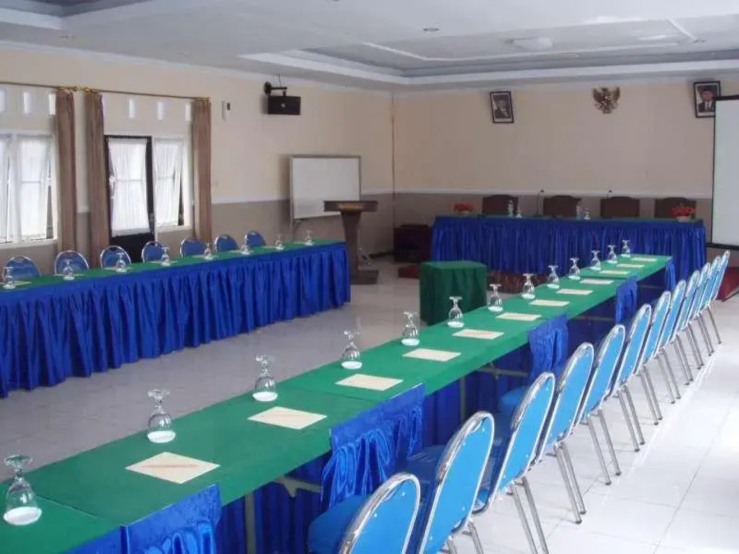Naratas Hotel