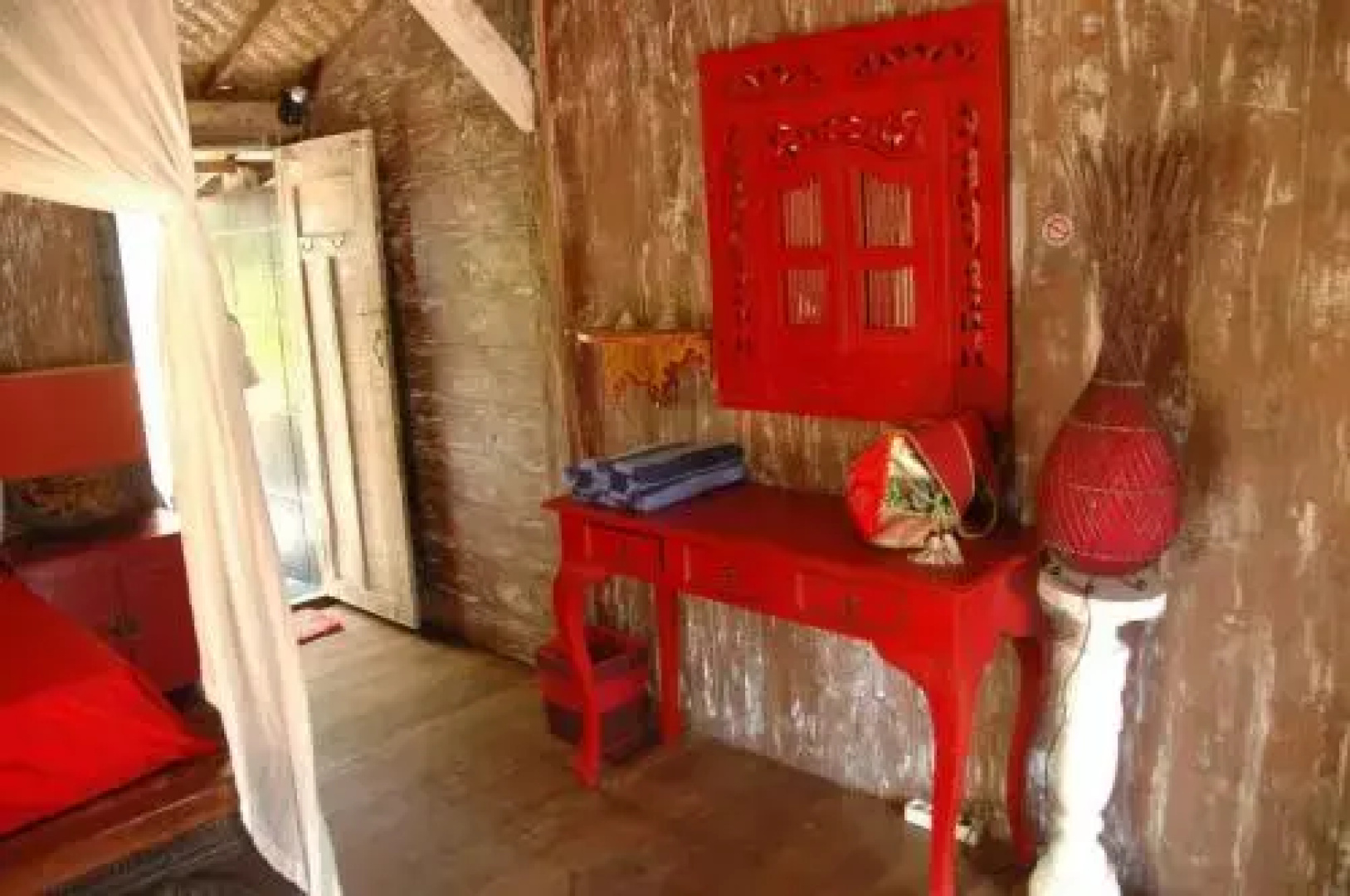 Sira Beach House