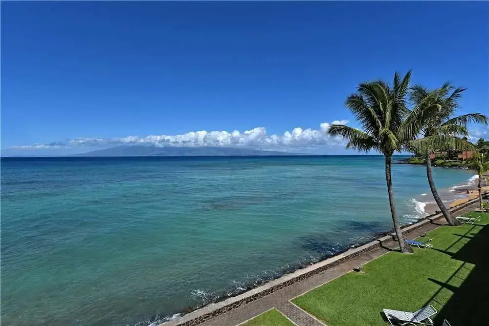 Lokelani #A205 - 2 Br condo by RedAwning
