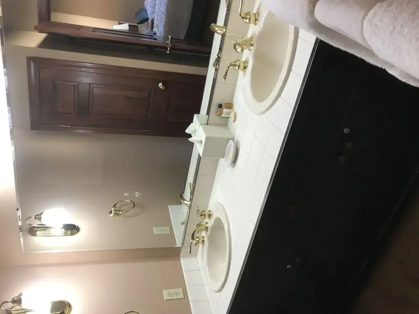 Nirvana Inn & Grill