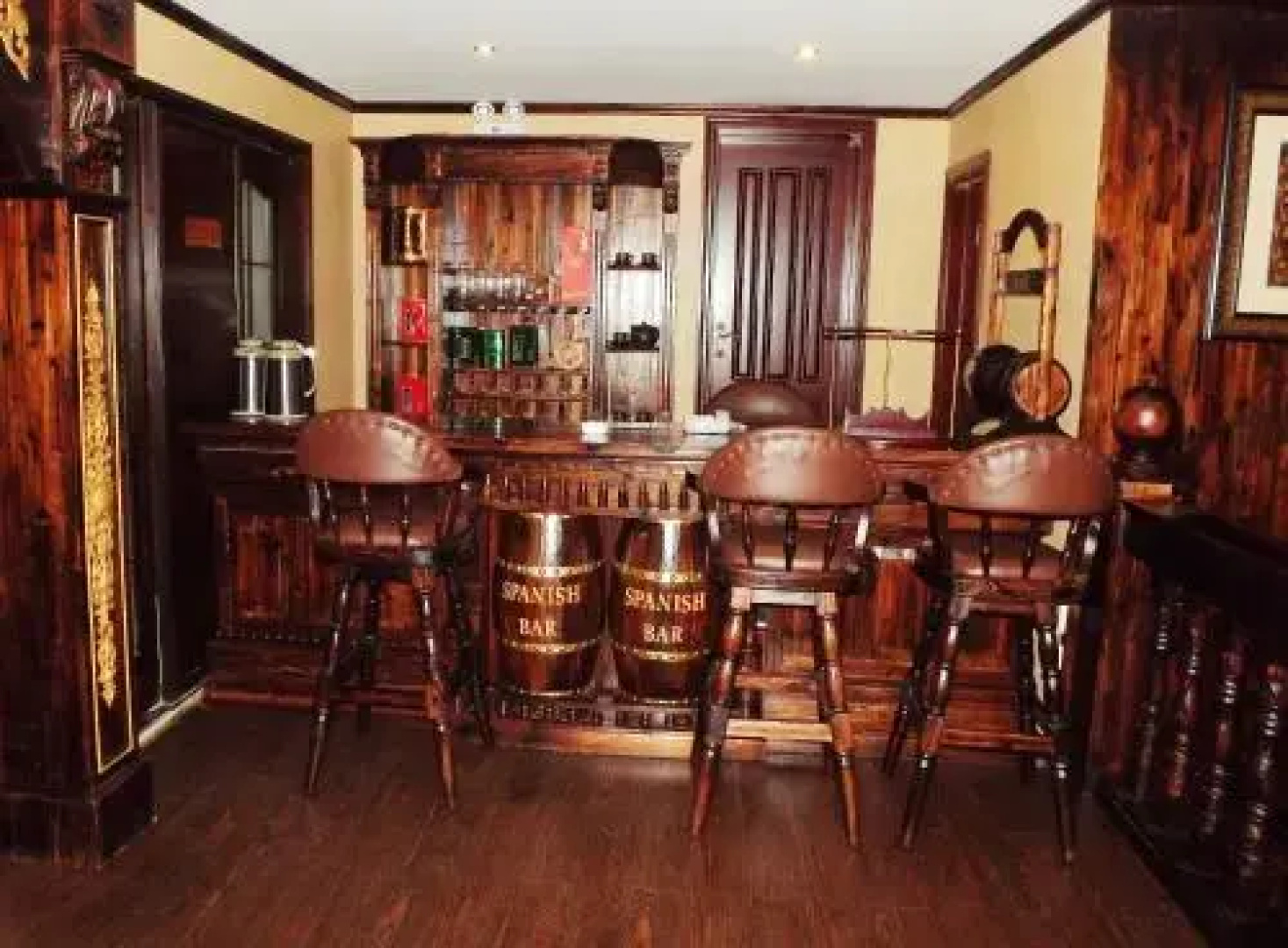 Tongling Louis Castle Inn