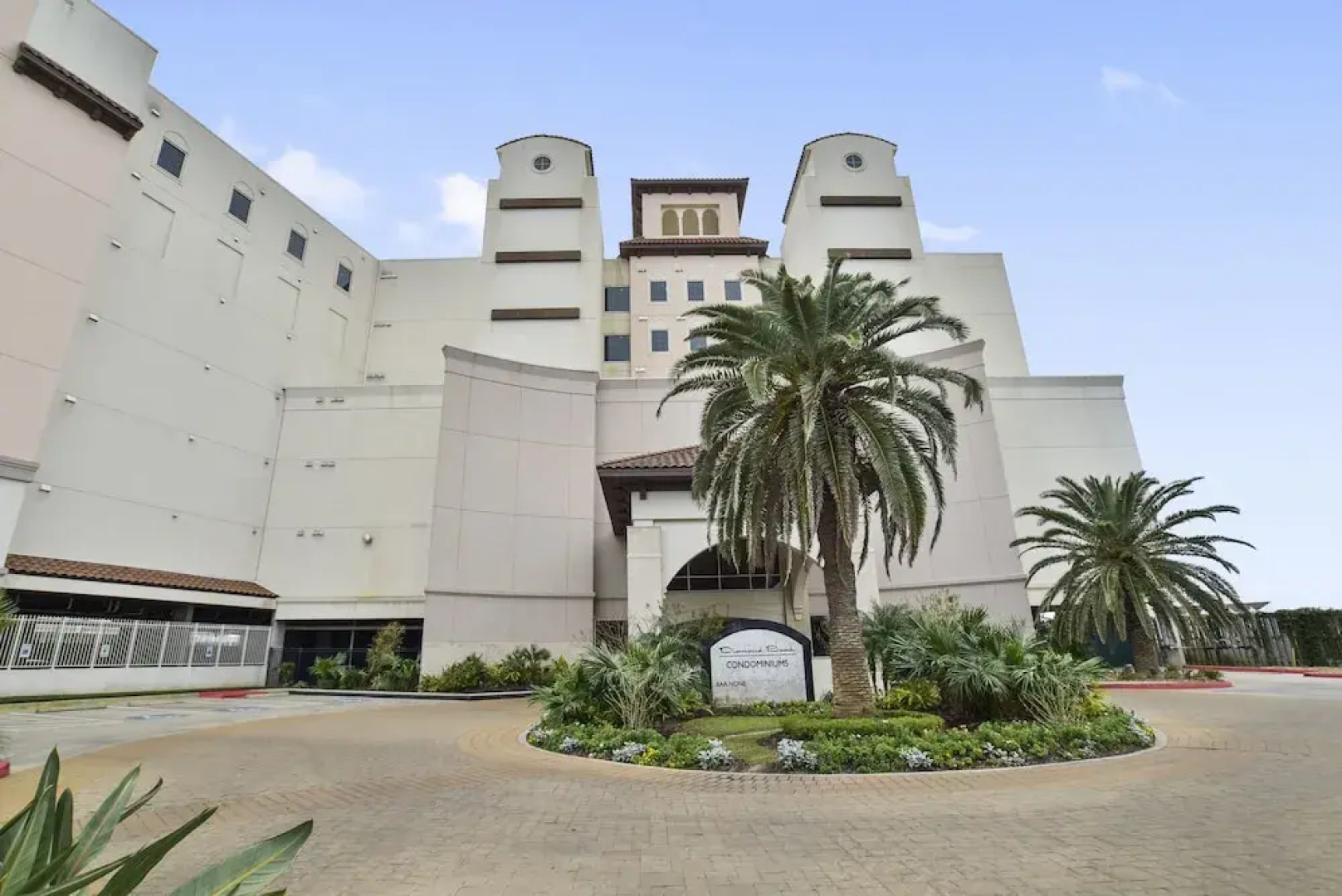 Diamond Beach 506 - Seaglass Treasure