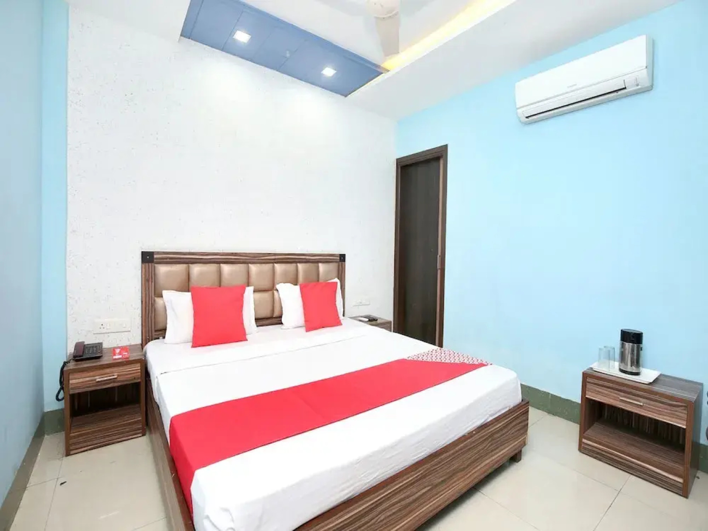 OYO 15030 Hotel ESS PEE Grand