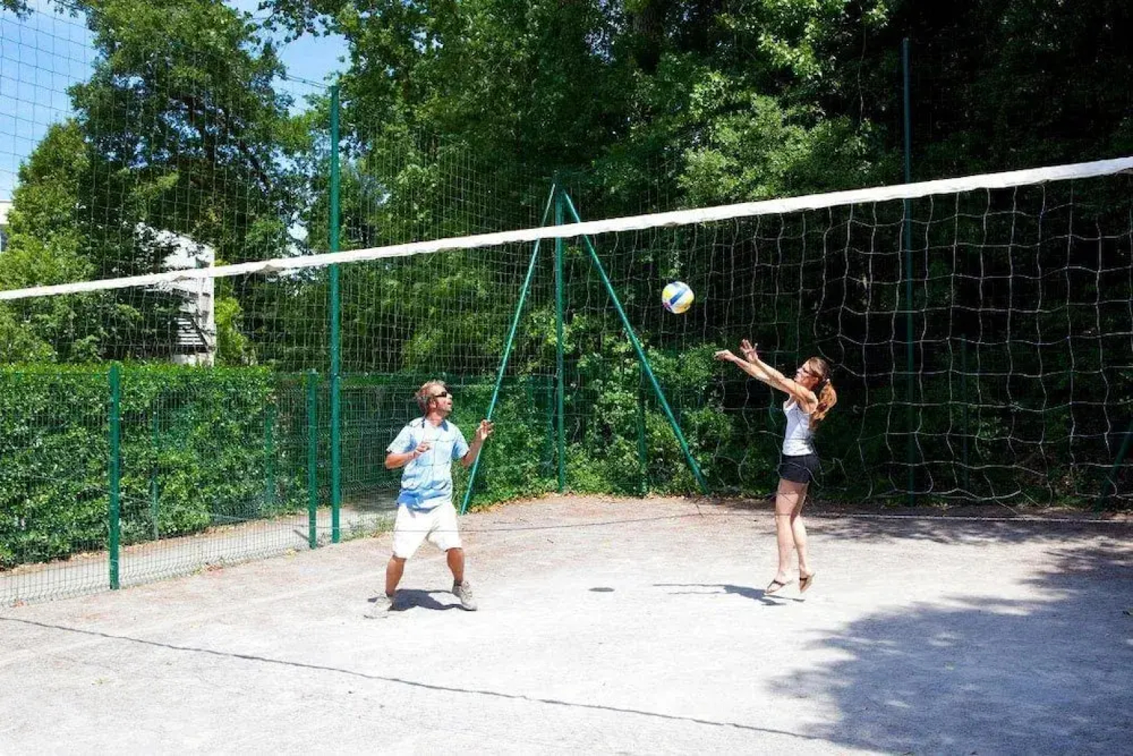 Camping  Le Bois Damour