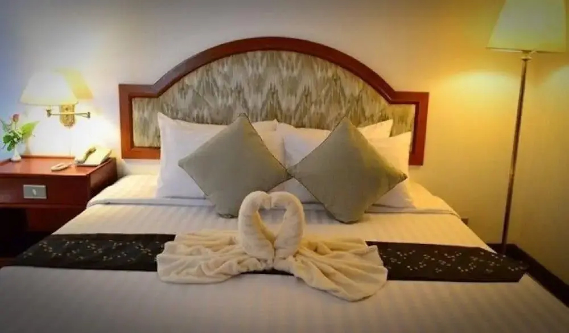 Lom Sak Nattirat Hotel