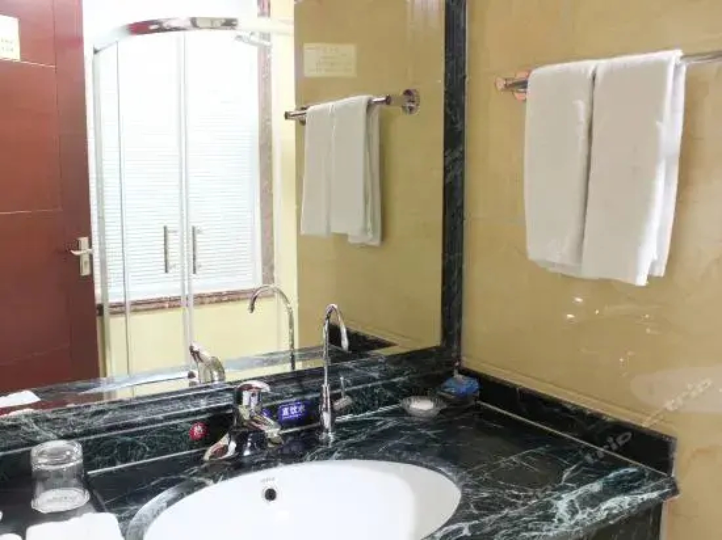 Weihai Xiangquan Business Hotel