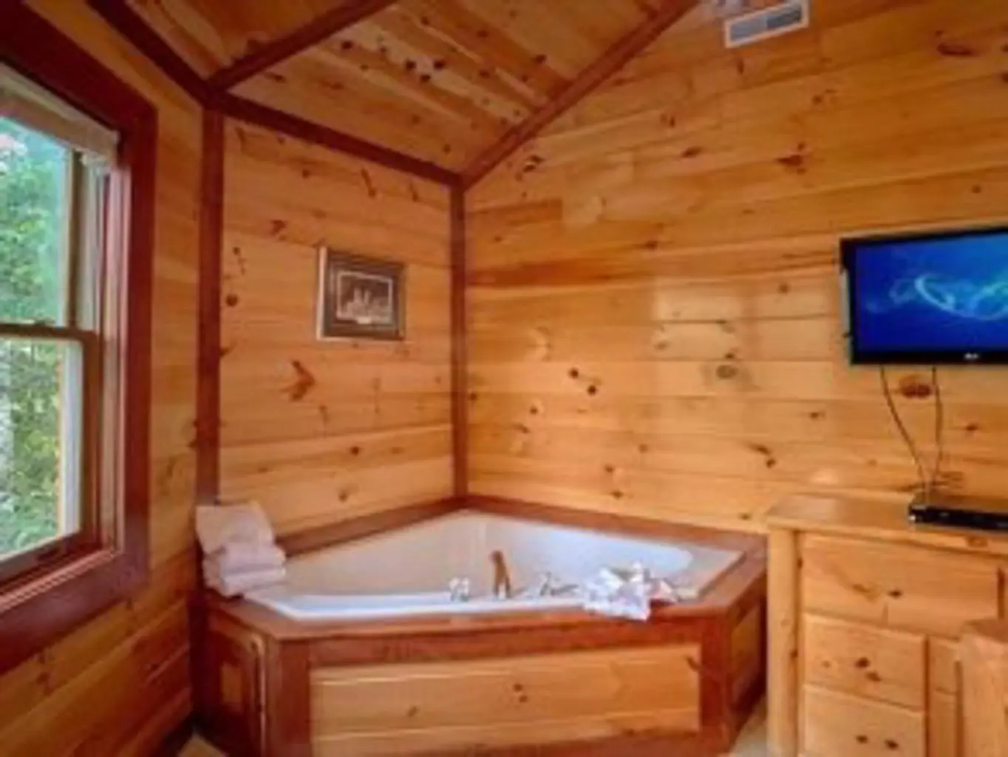 Cherokee Pool Lodge