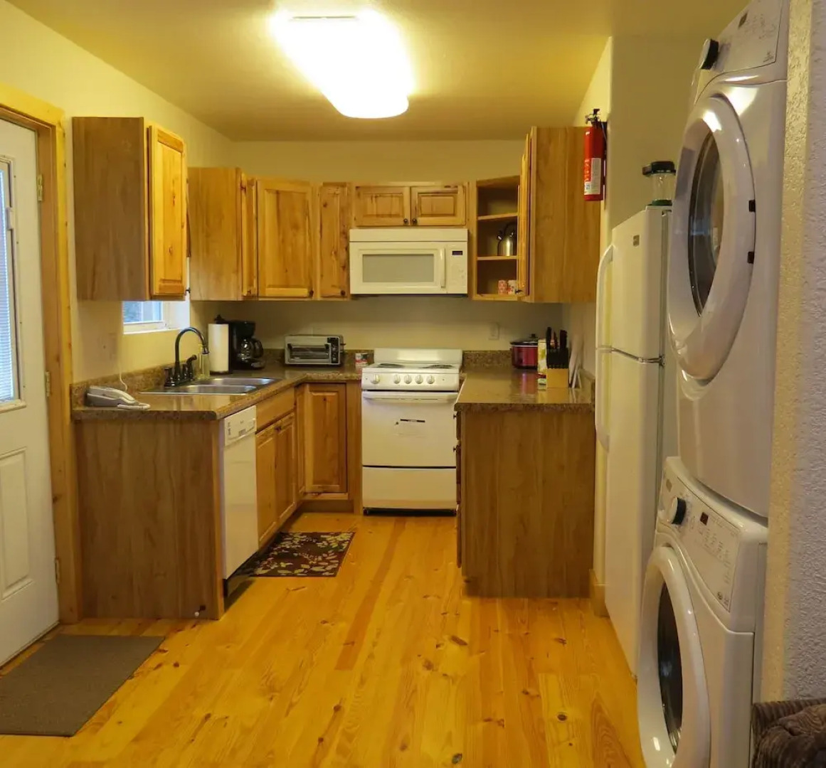 Wolf Creek Cabin - Windy Hollow