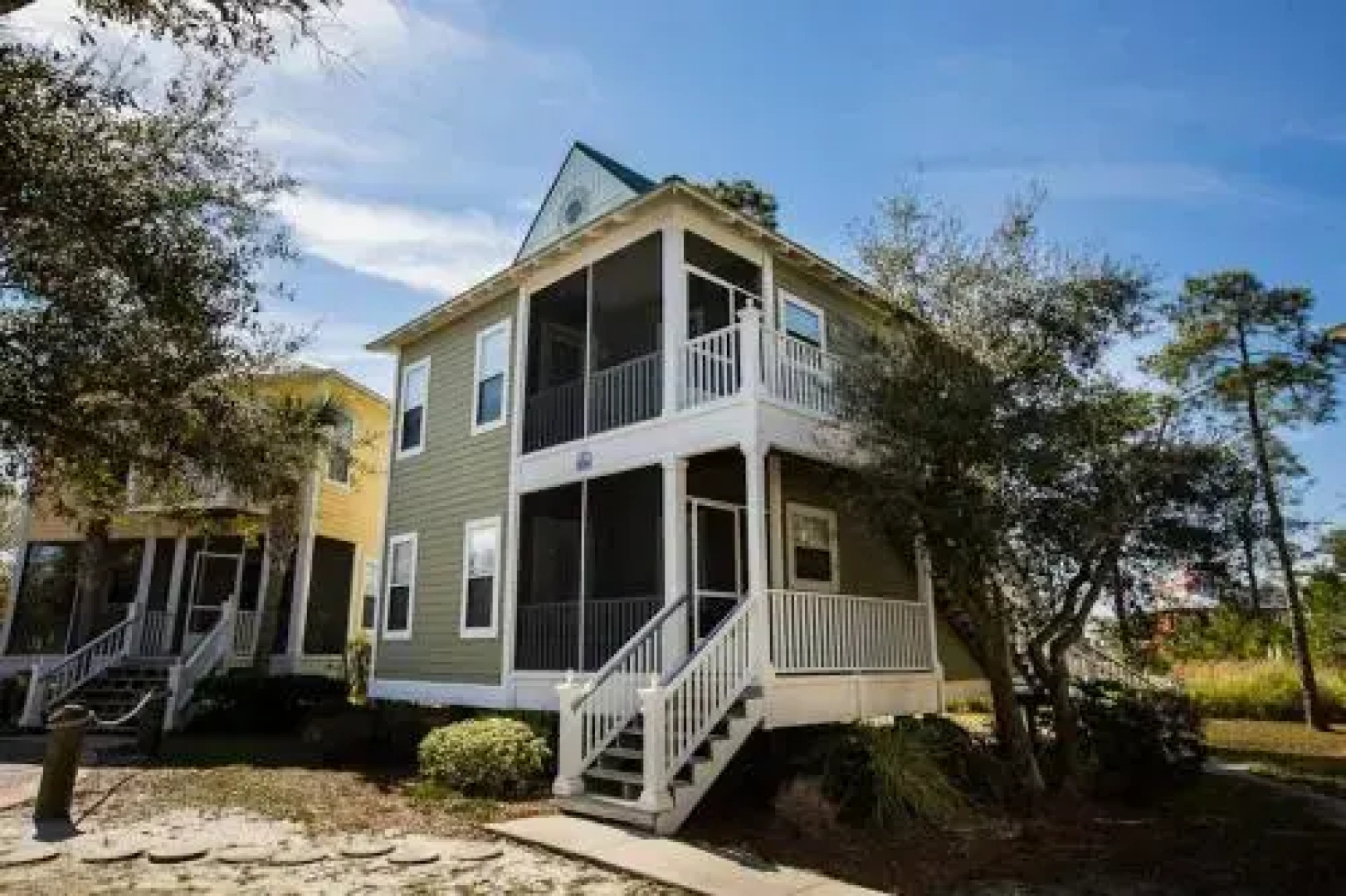 Sea La Vie 2CD - 1 Br Condo