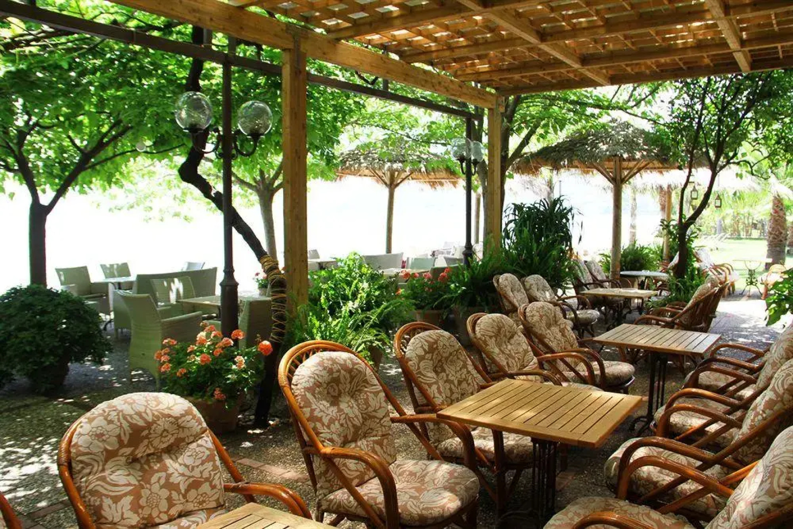 Mouria Pension