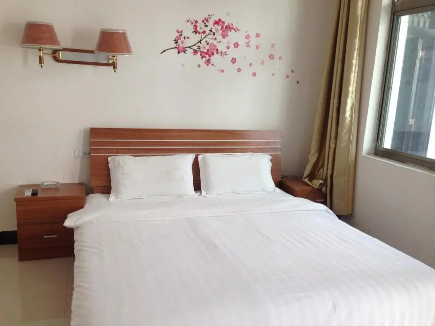 Huashan Xinghe Holiday Resort