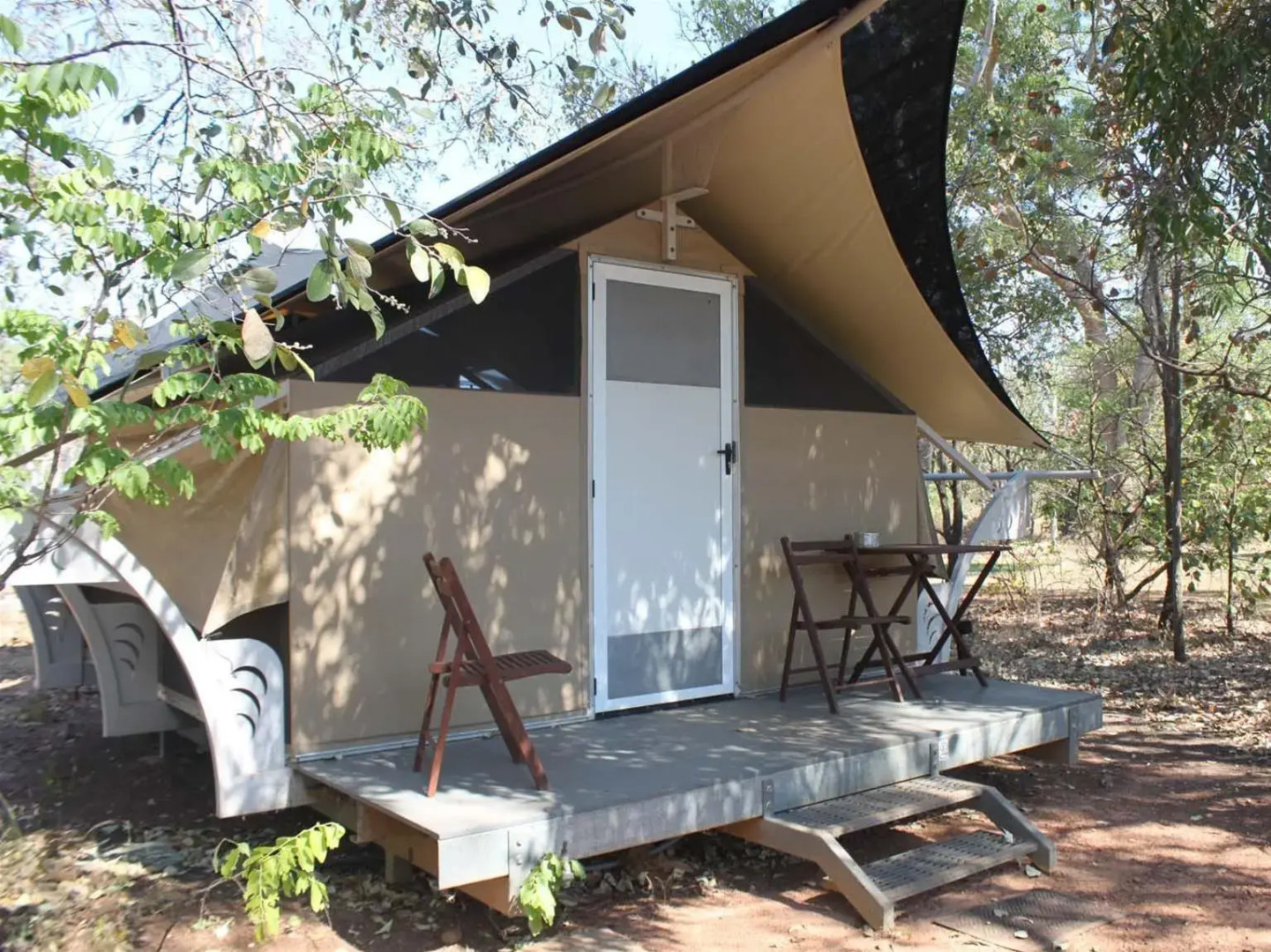 Hawk Dreaming Wilderness Lodge