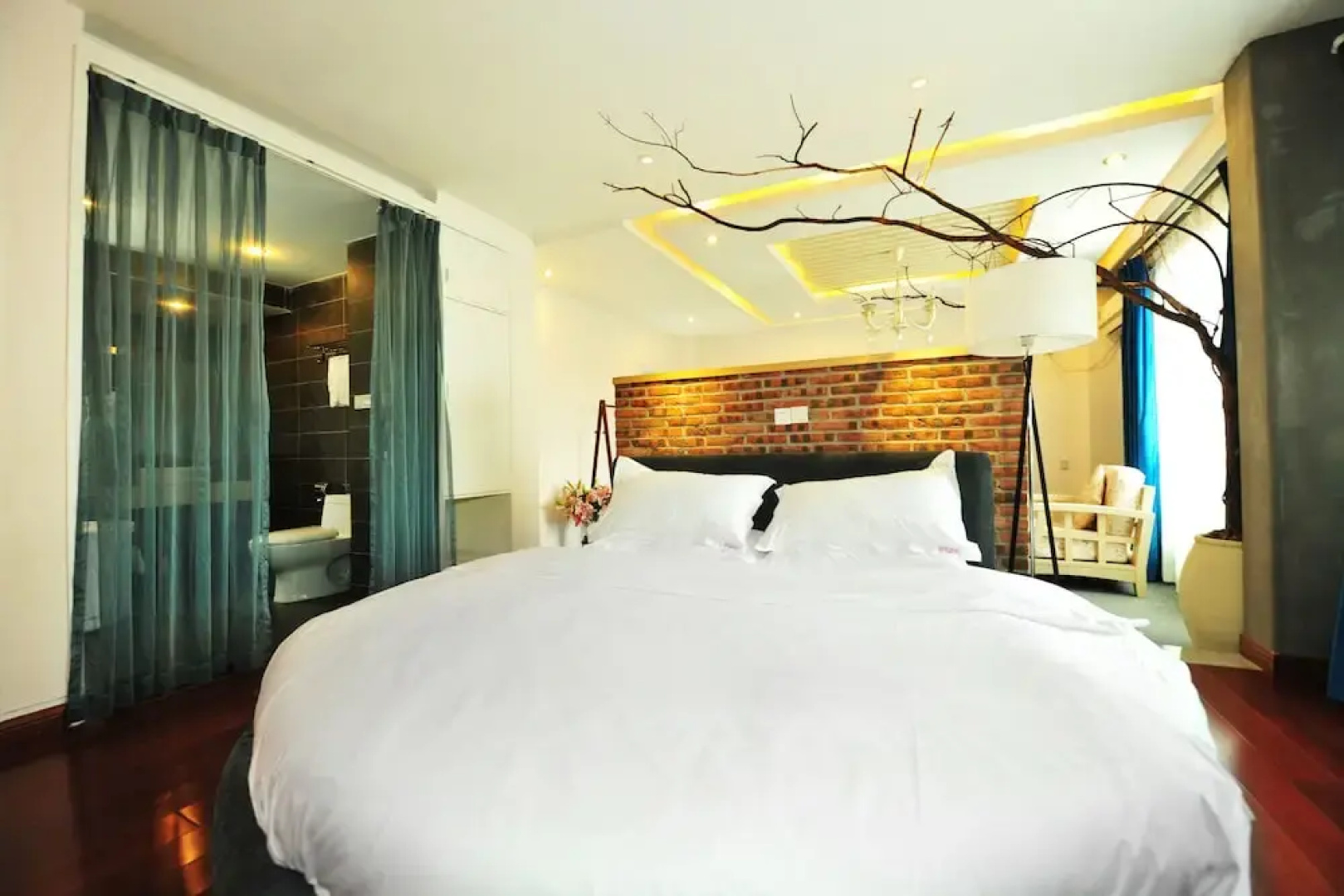 Flower Inn - Yangshuo