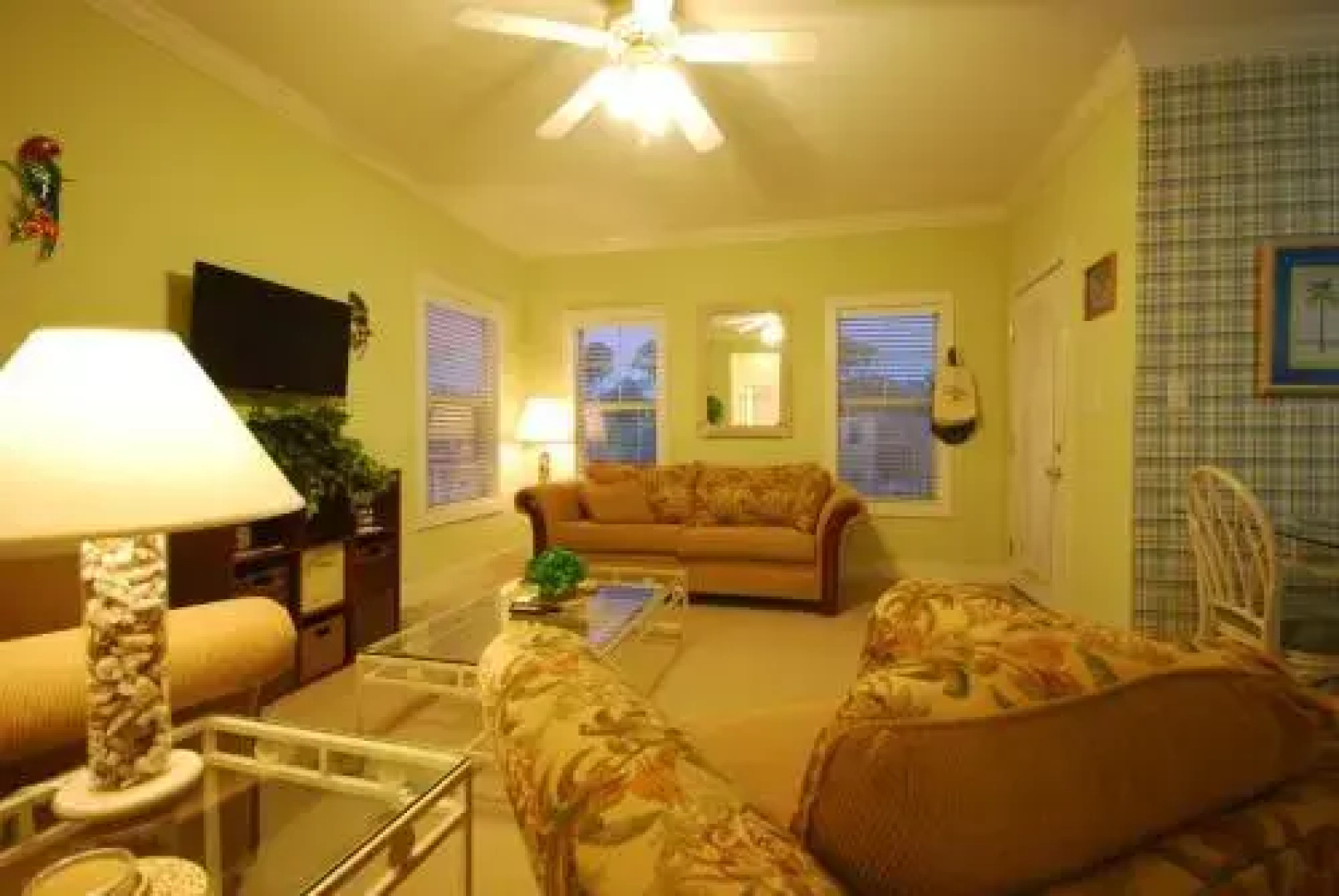 Parrot-Dise 13AU - 1 Br Condo