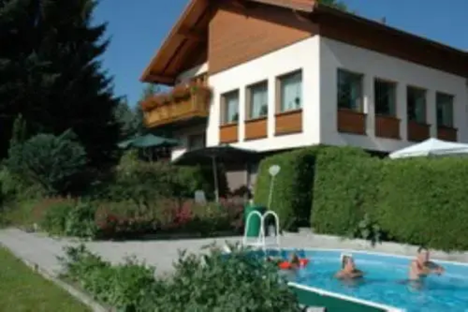 Gï¿½stehaus Tropf