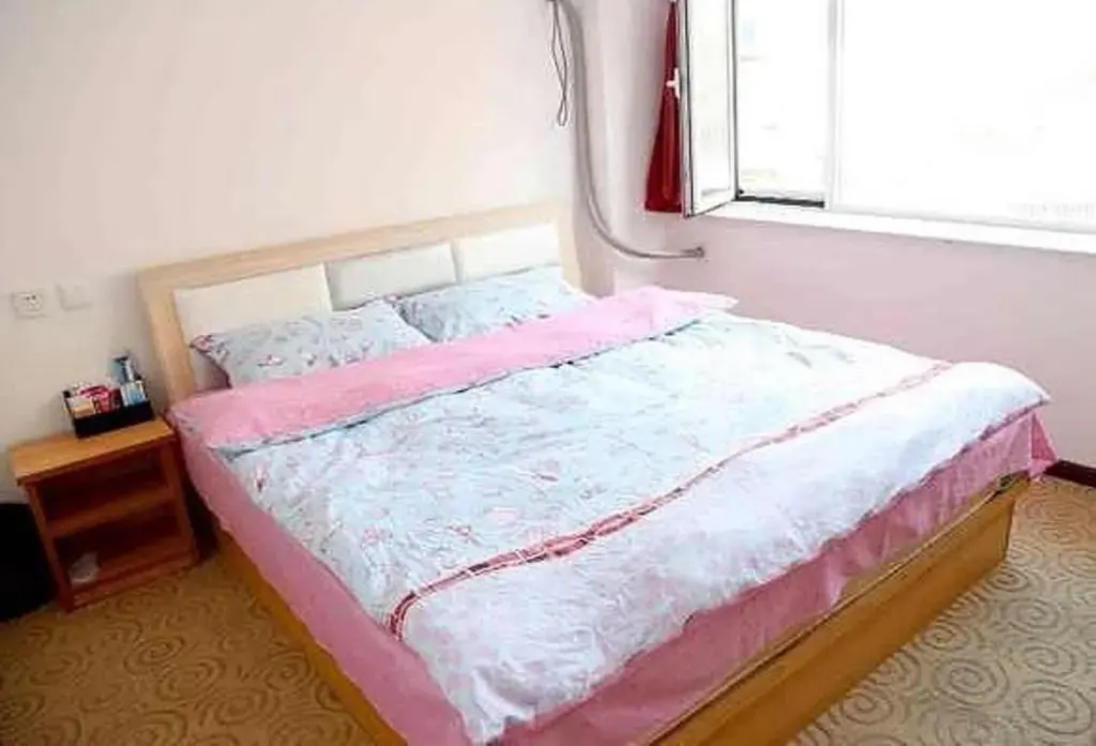 Yihua Hotel