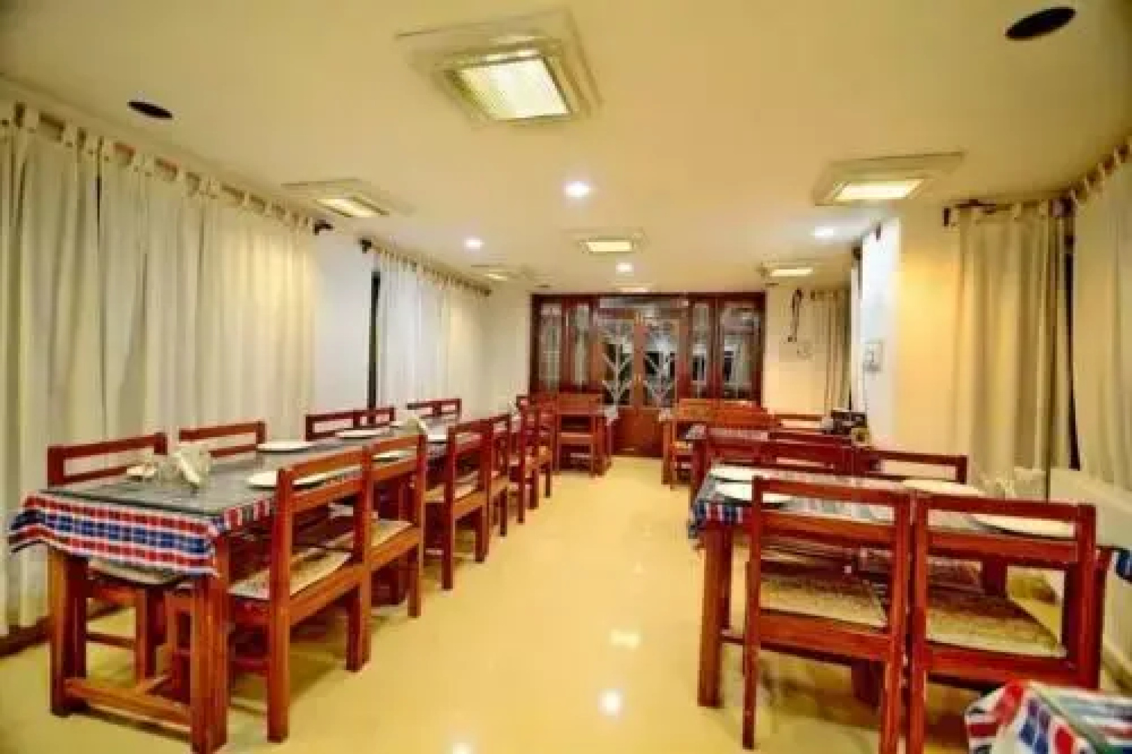 Hotel Fifth Season - Pahalgam