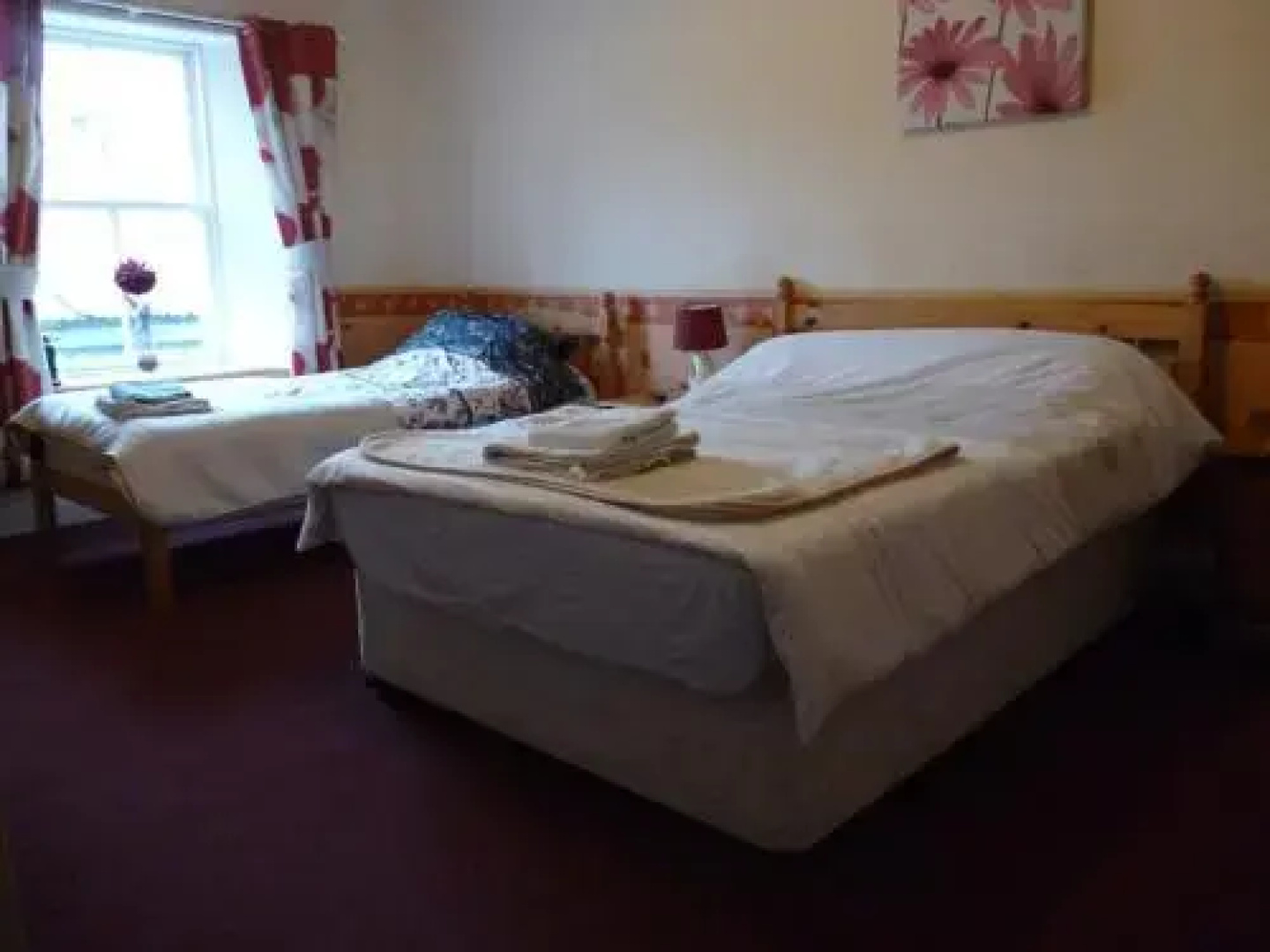 Aberdeen Arms Hotel Tarland