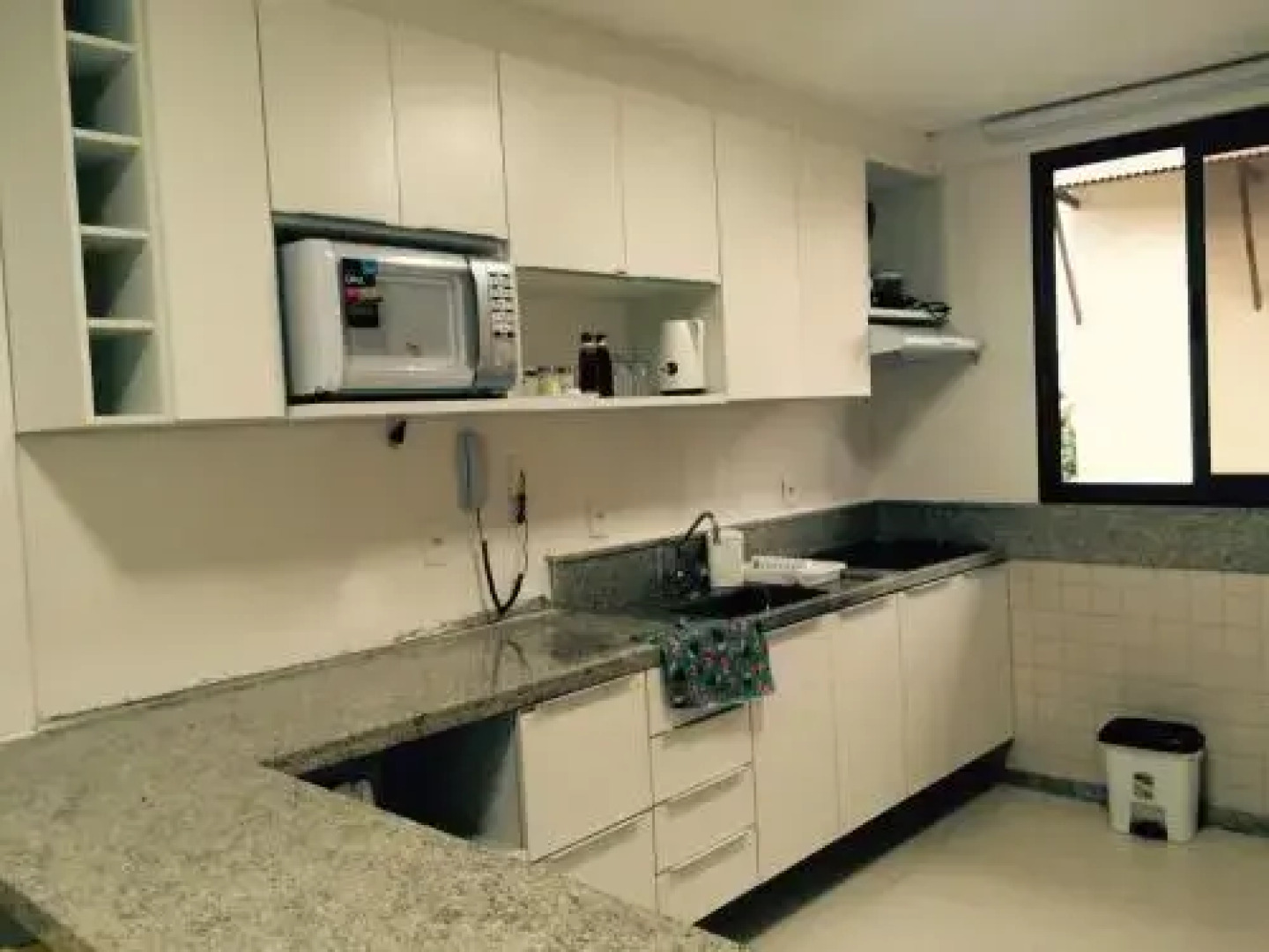 Malawí Flat Muro Alto