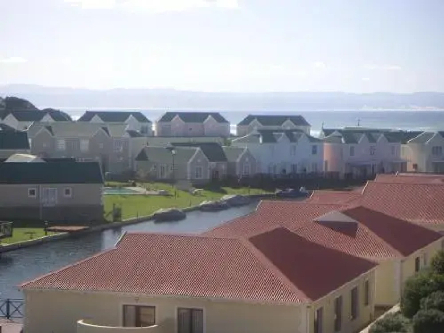 Waterside Living MS22