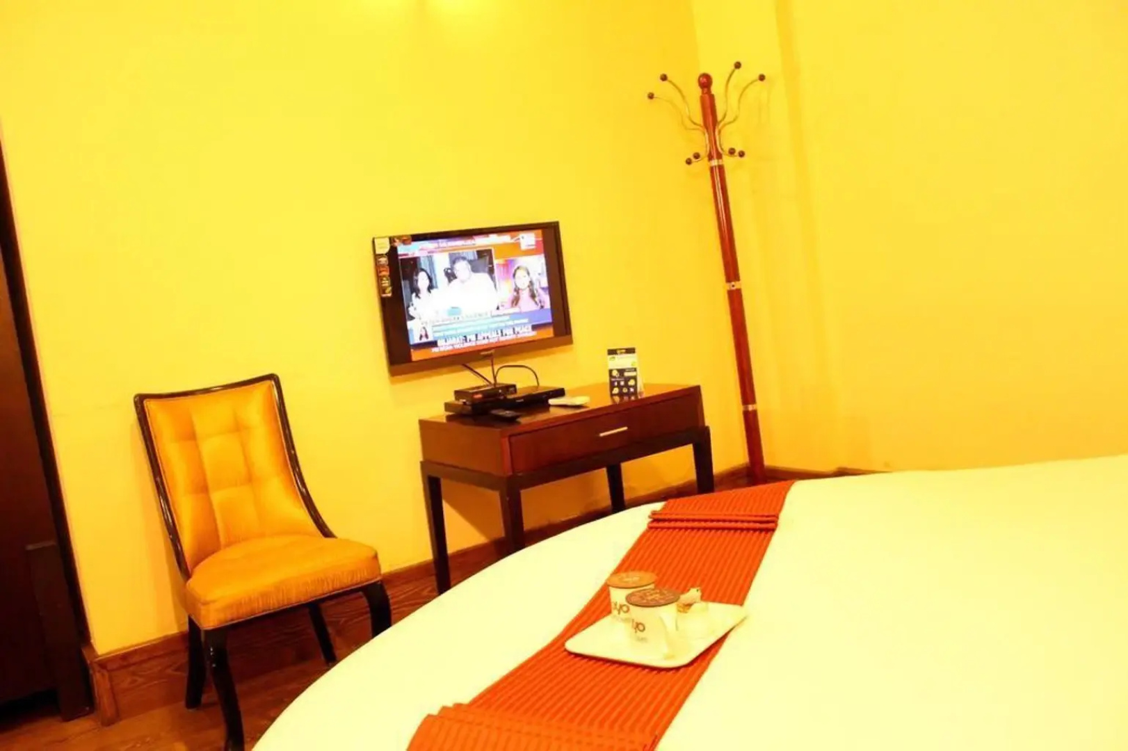 OYO Premium Mysore Nazarbad Road 2