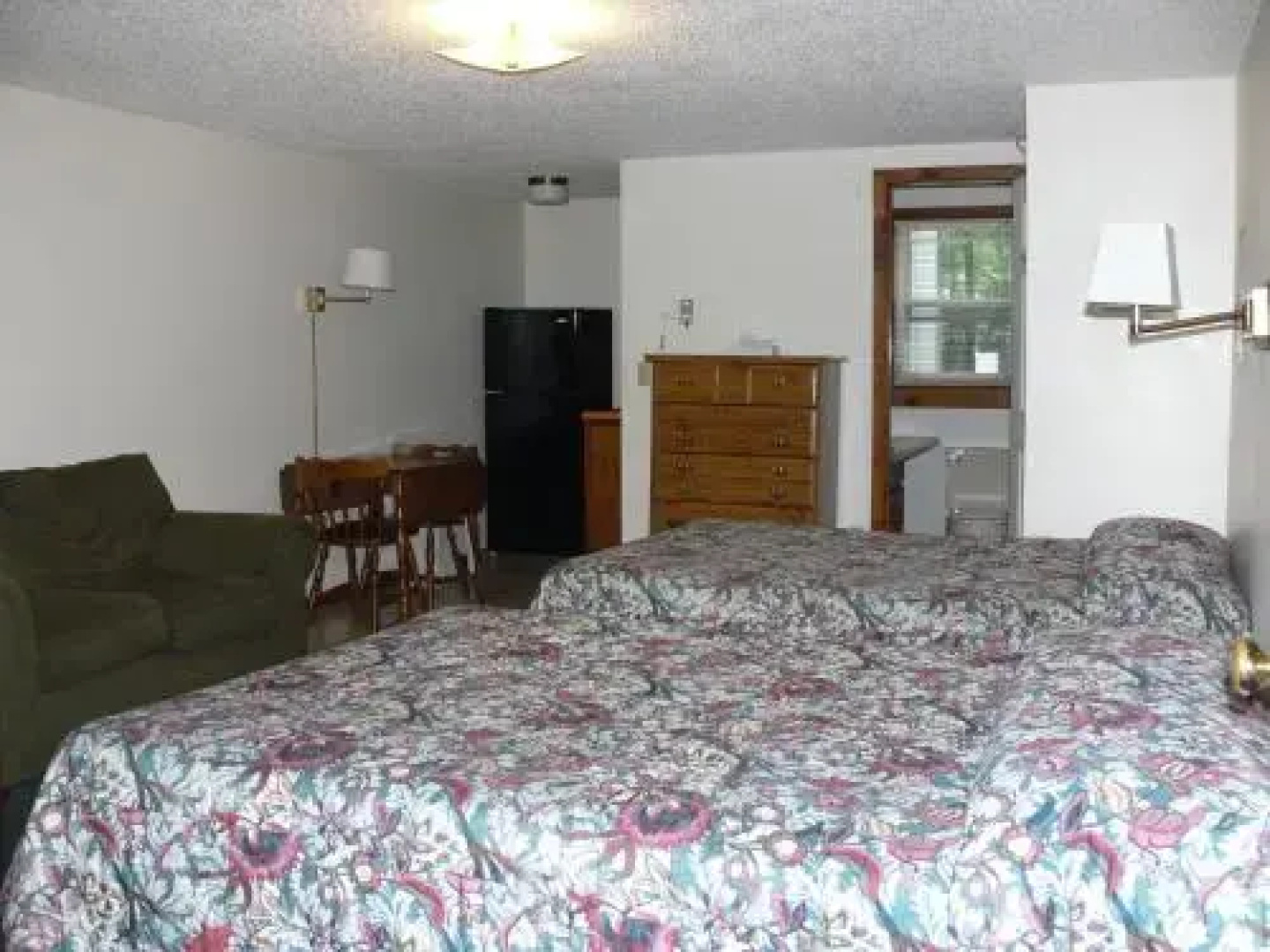Locust Grove Motel