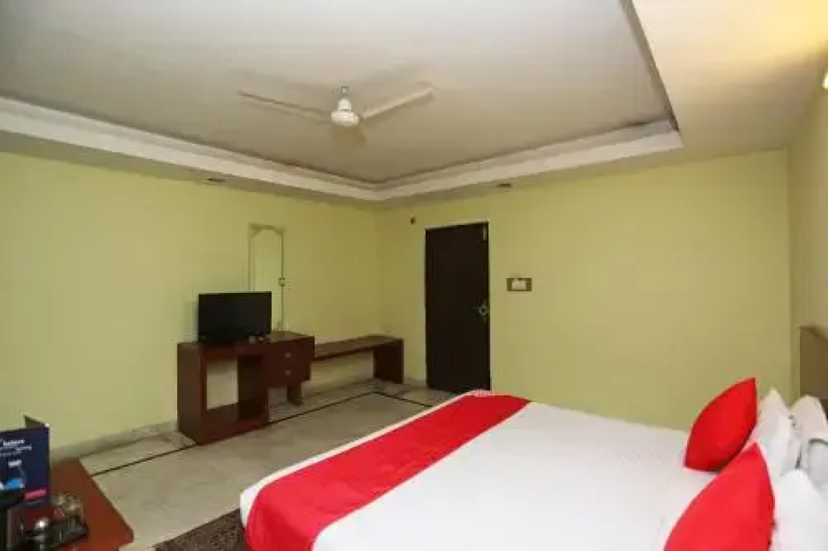 Oyo 23661 Hotel Swagat Palace