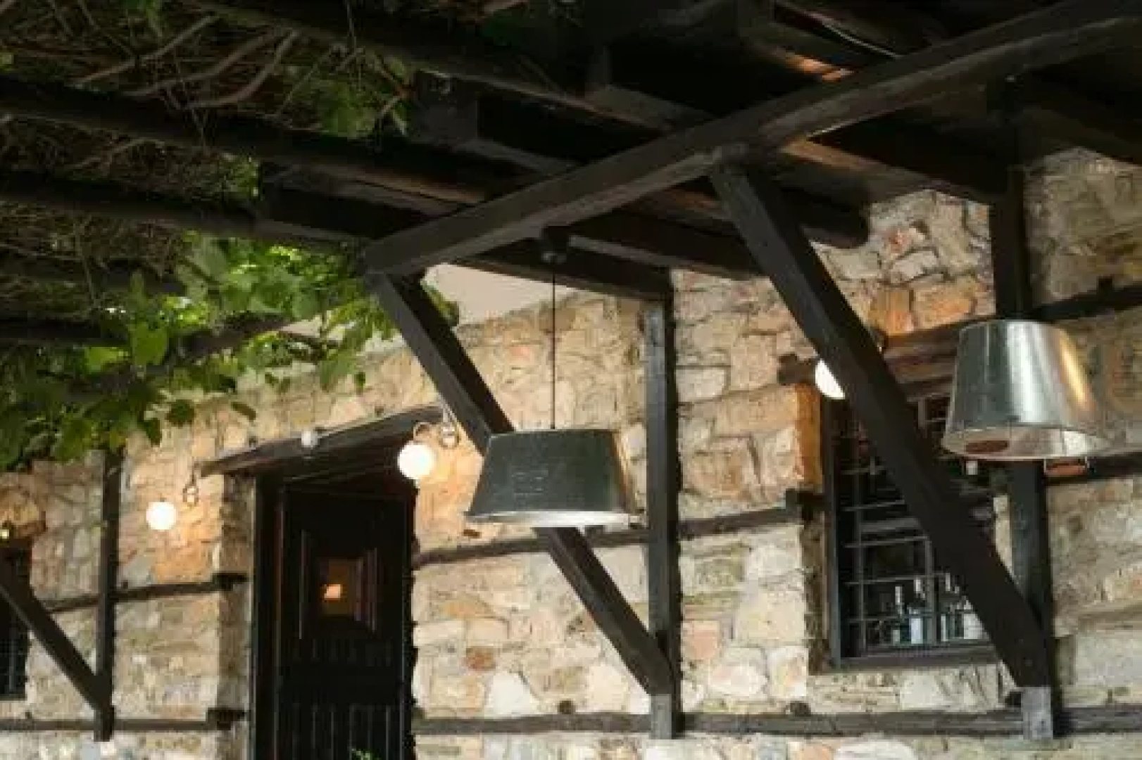 Enastron Guesthouse