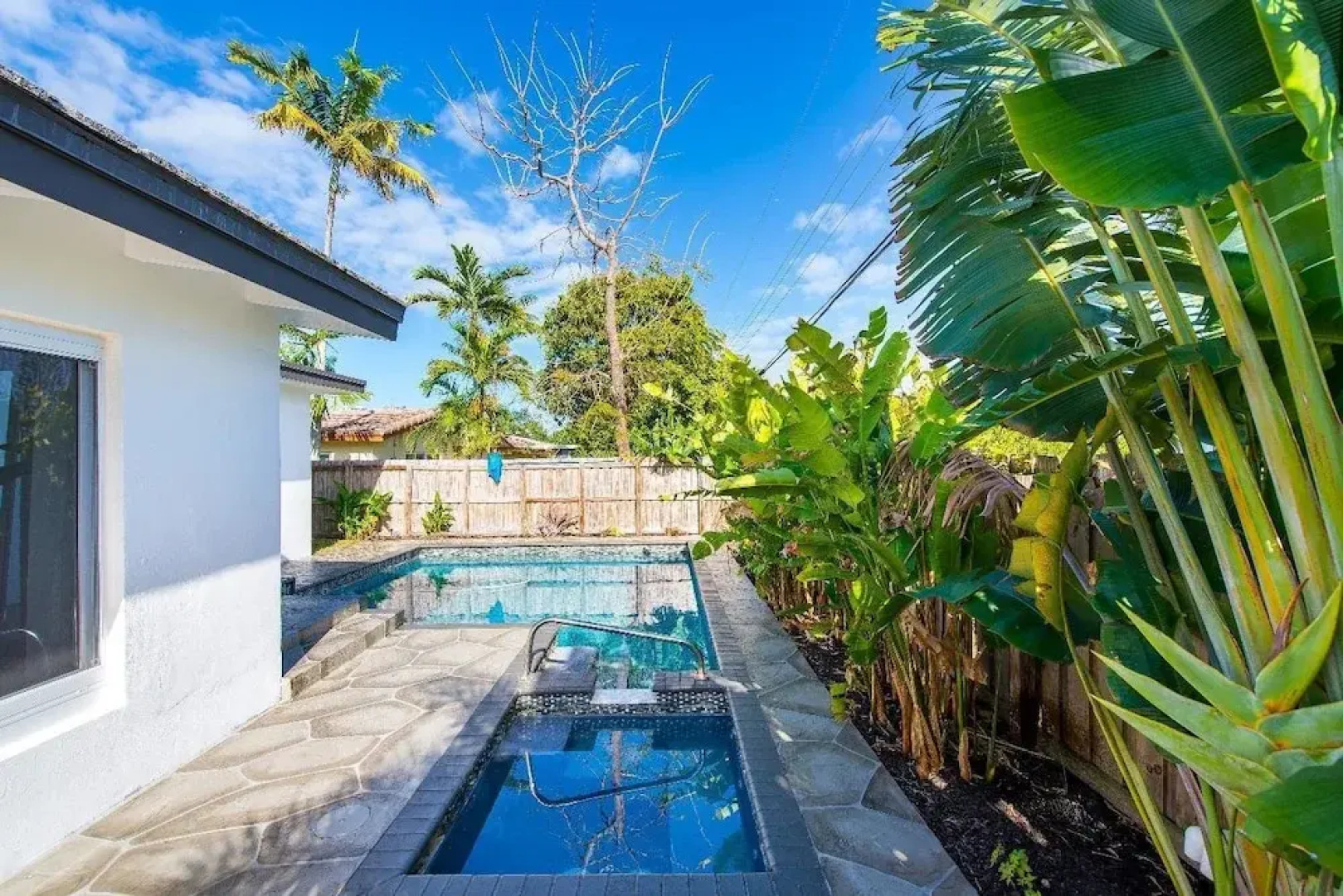 Affinity Oasis - Heated Private Pool, Beach, Cafes 1 Mile Away