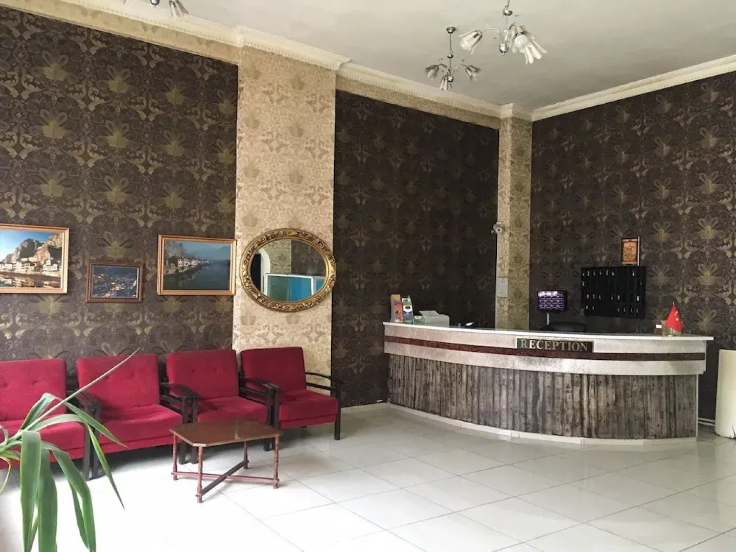 Saray Otel