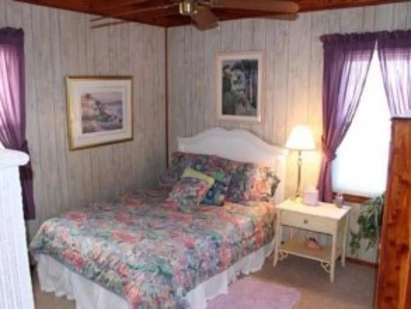 Wayne's World - 3 Br Home