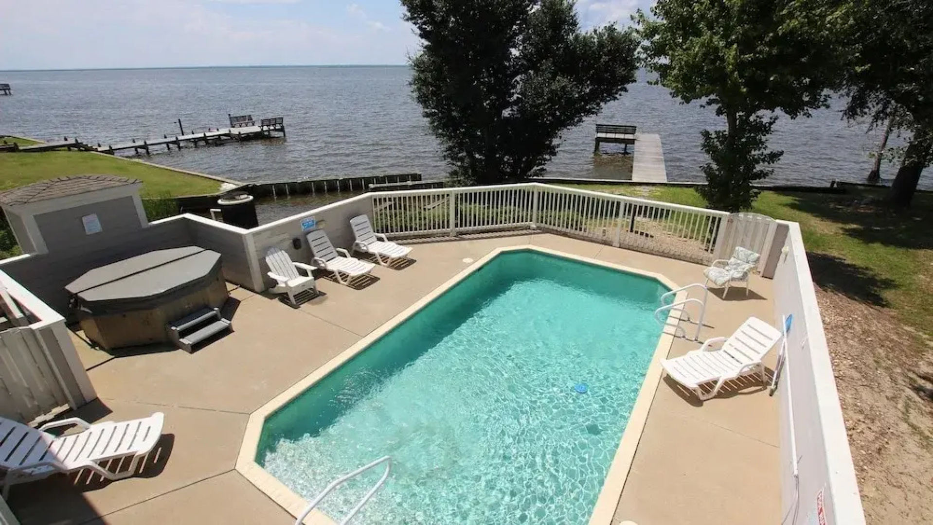 Sound and Color - 8 Br Home