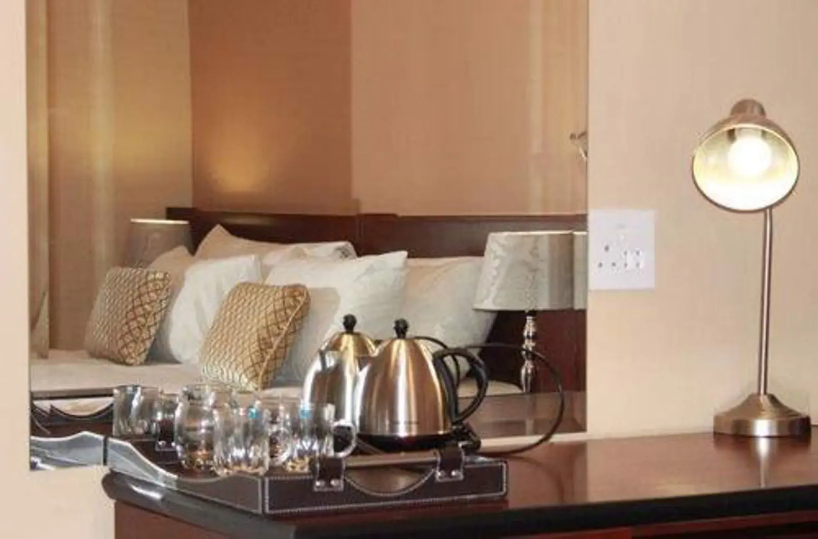 1st Class Manor B&B