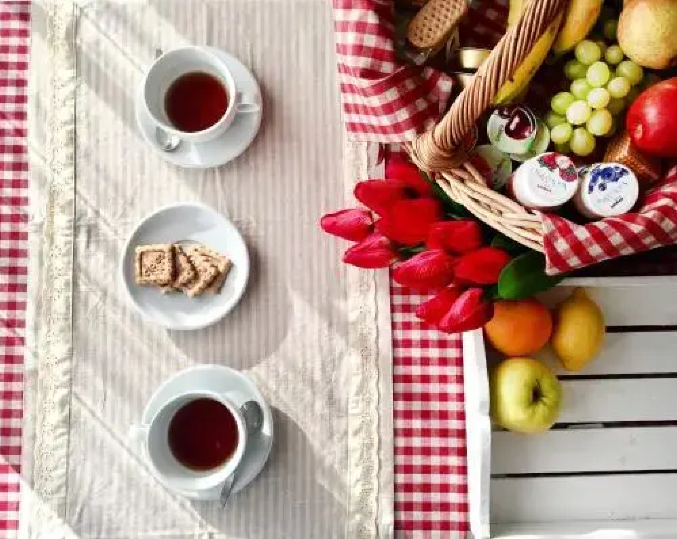 Como's Lake Mountains