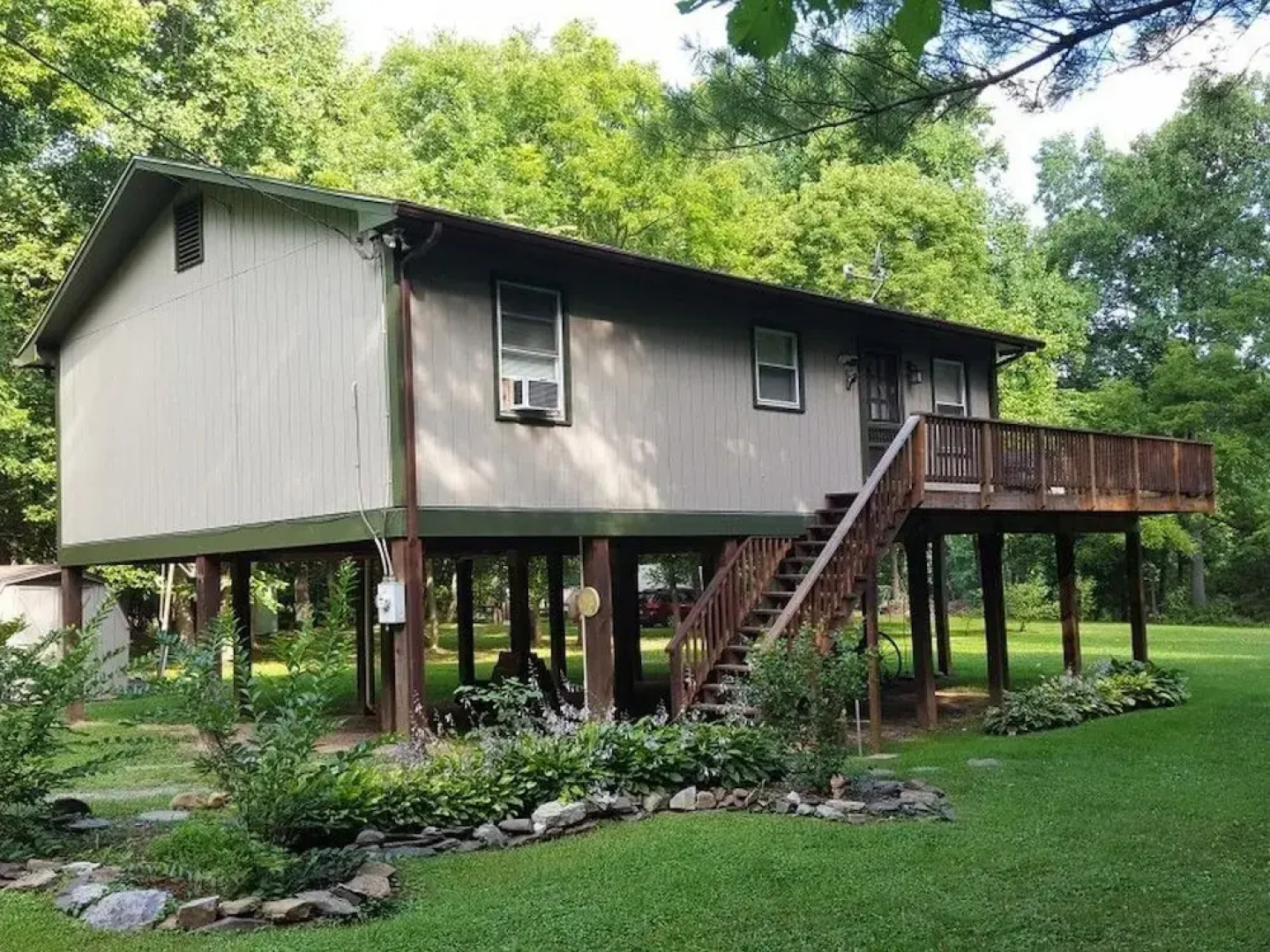 Riverside_retreat