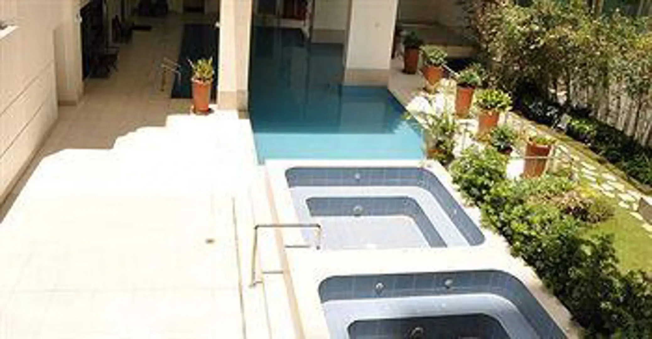 My Grand Hampton Suites