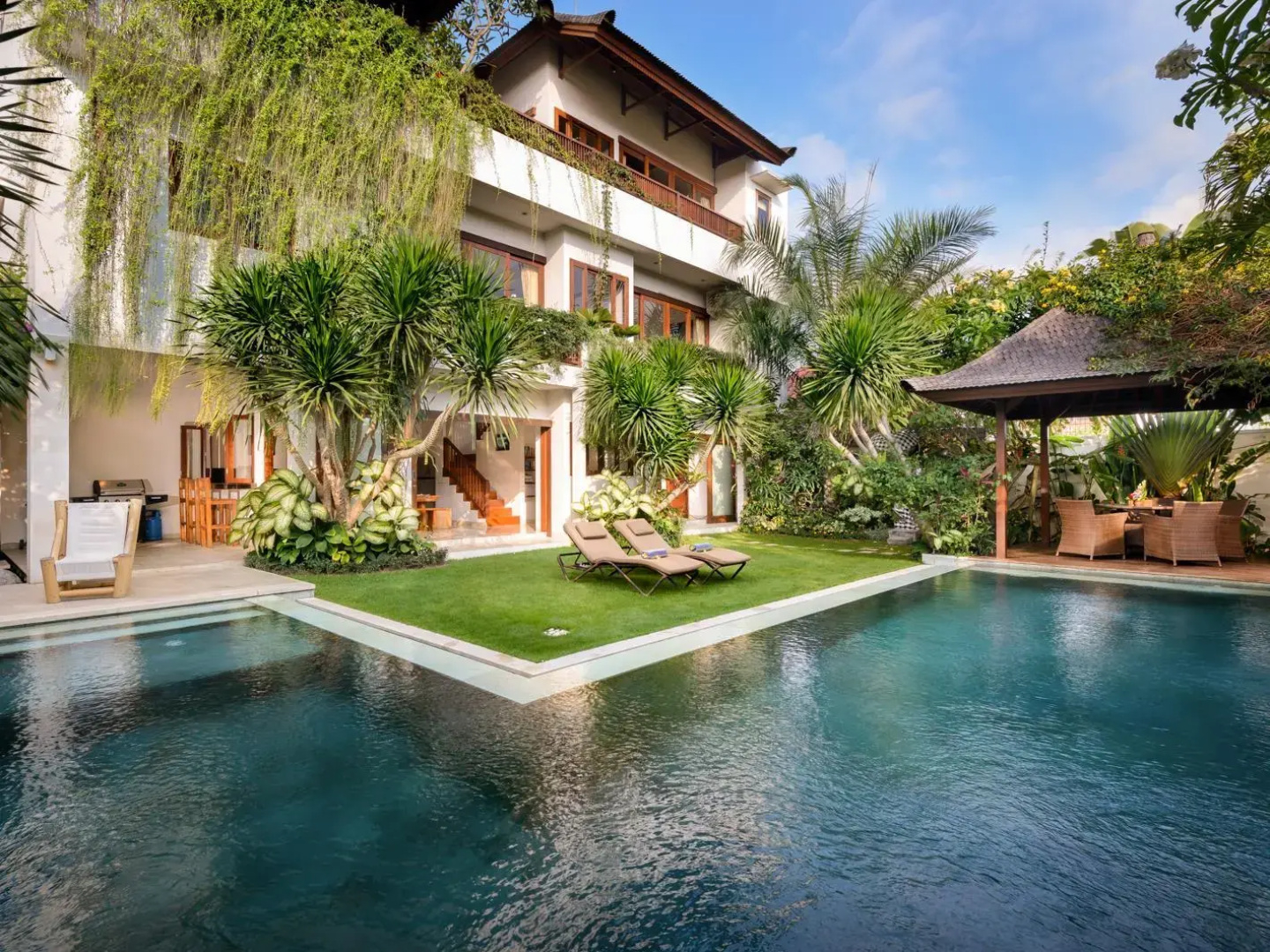 Echo Beach Villa