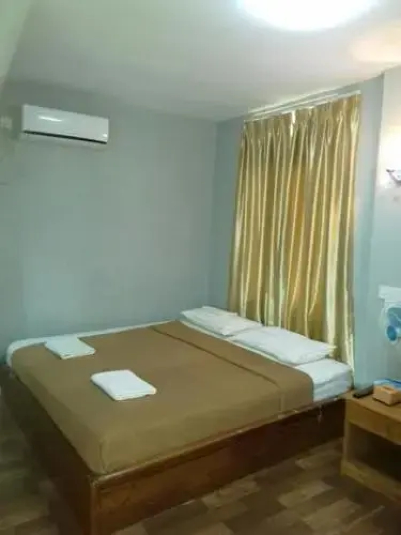 Wut Hmon Thit Motel Popa