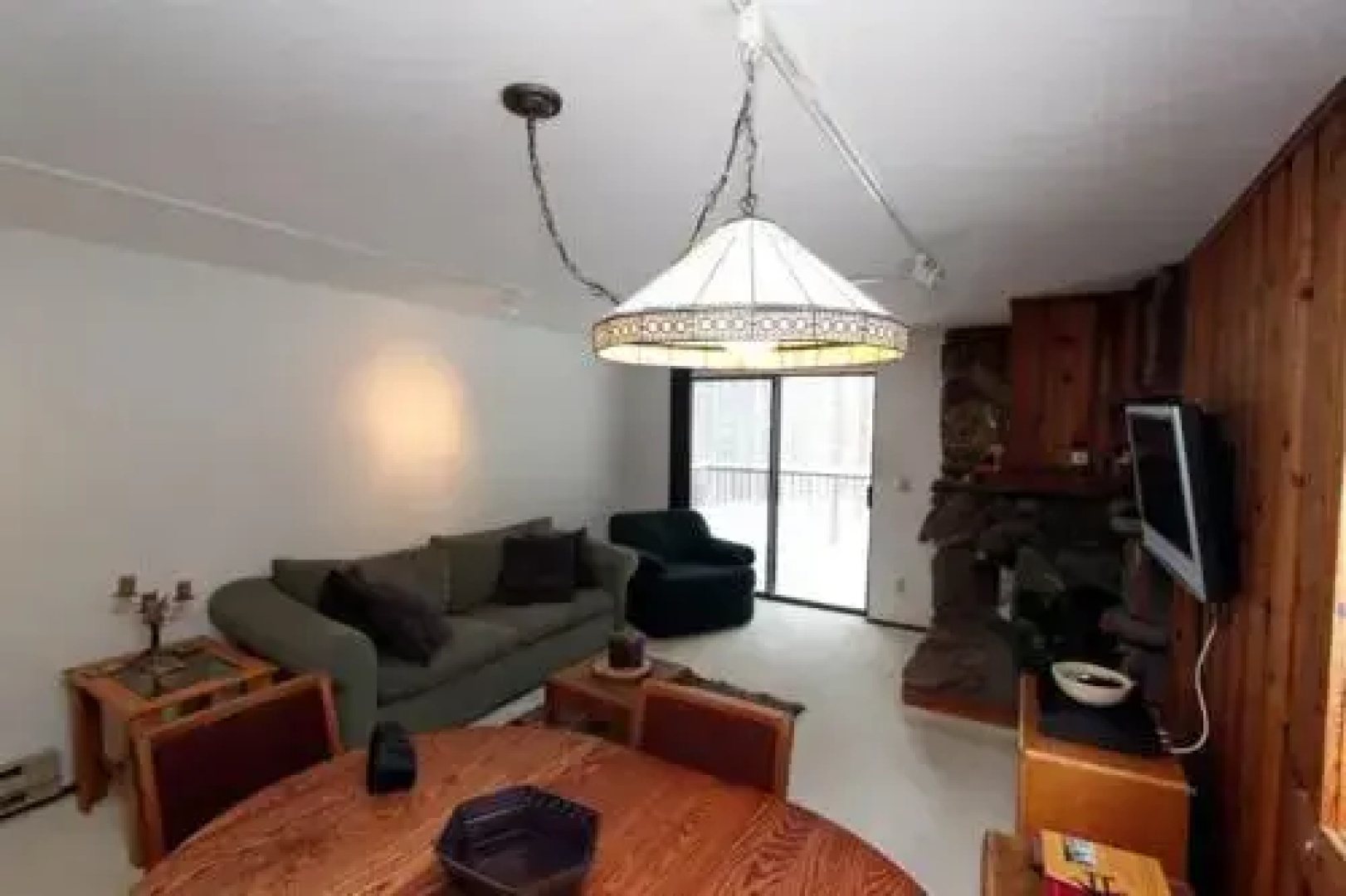 Beaver Village Apartment