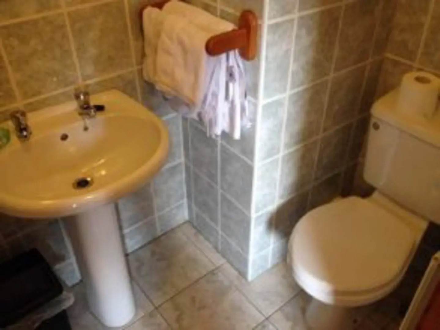 Whitehouse Guest House