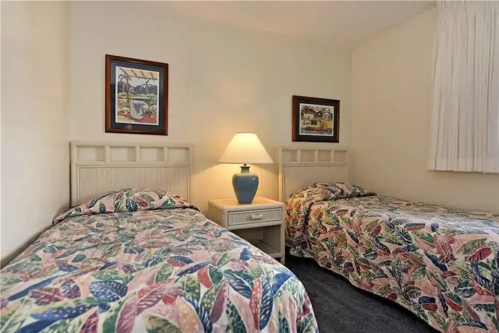 Valley Isle #808 2 Bedroom Condo by RedAwning
