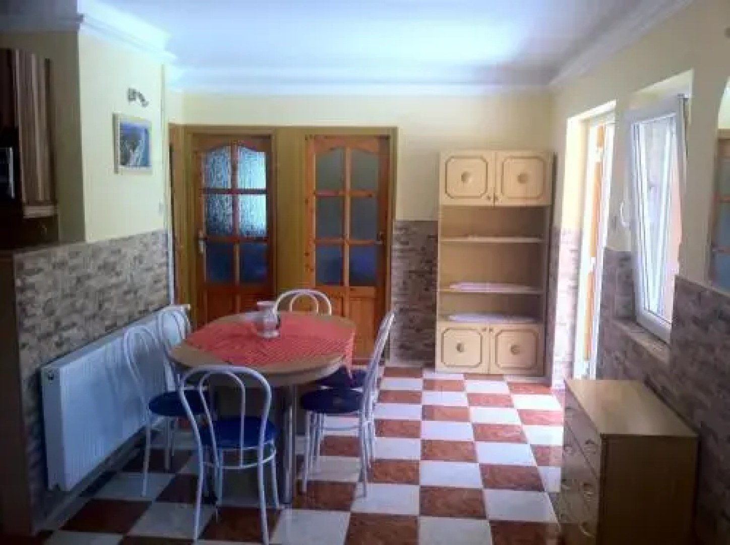 Granada Medencés Apartmanház