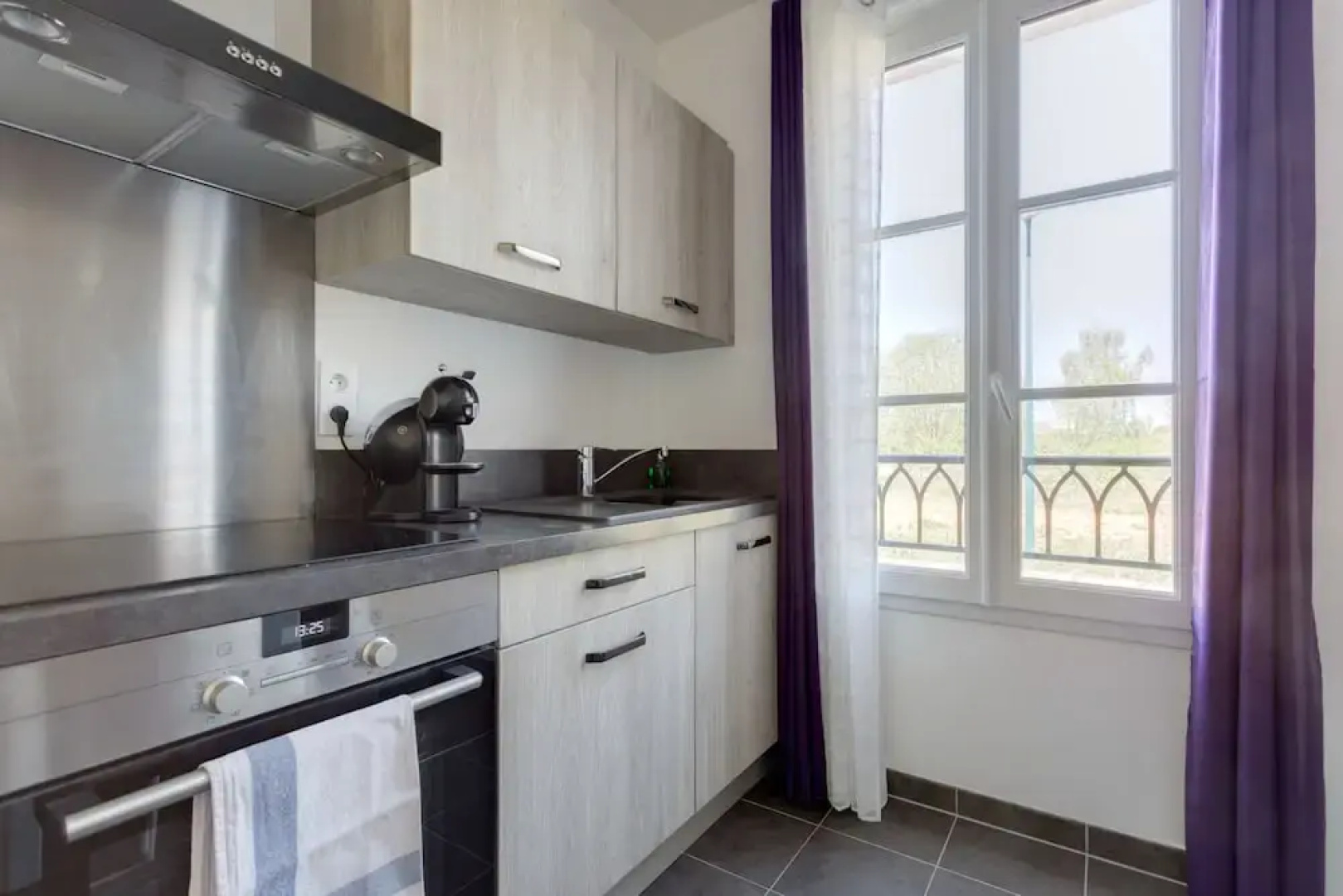 123home - The Standing Cottage