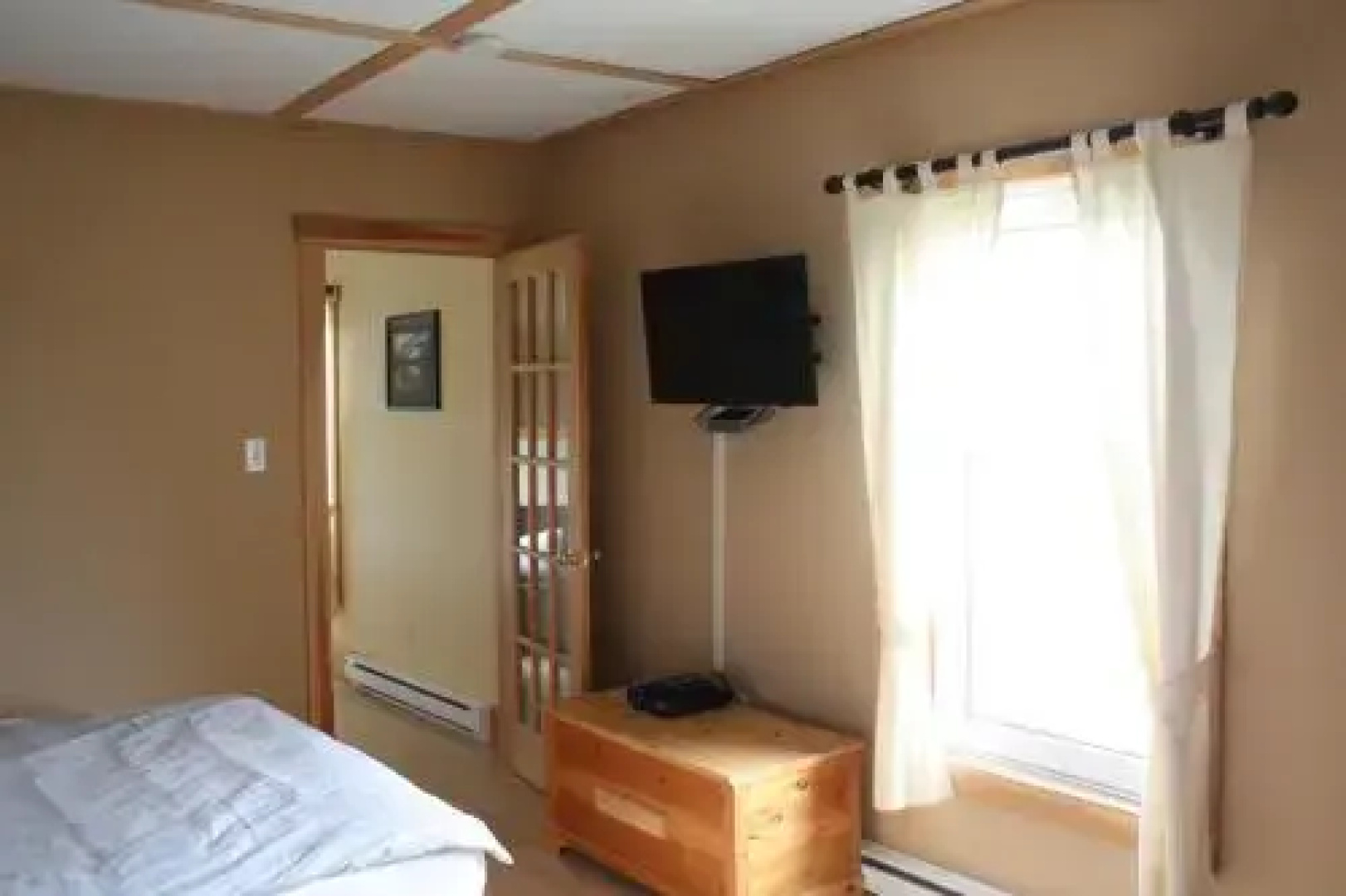 A. Mac Donald Country Inn