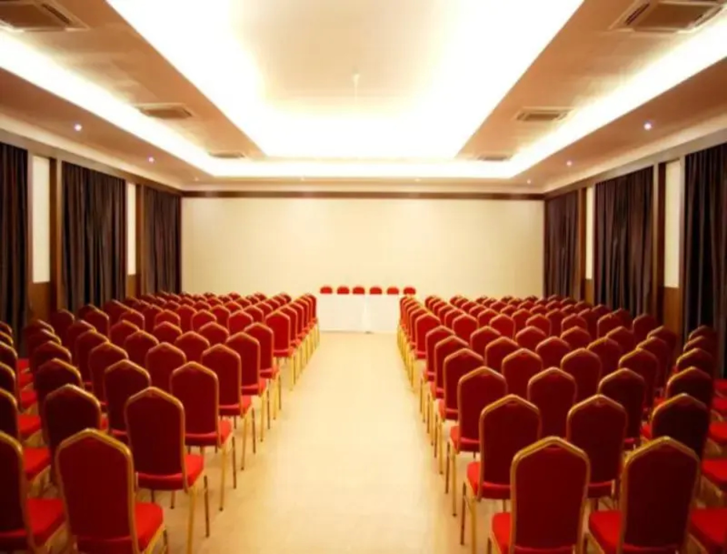 GreenLeaf Resort & Spa Ganpatipule