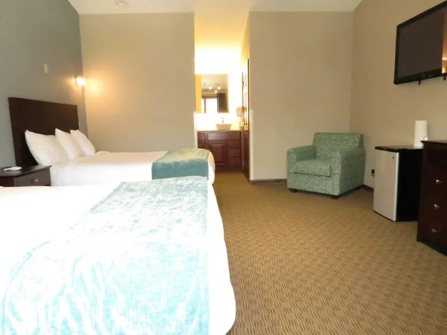 Edgewater Hotel