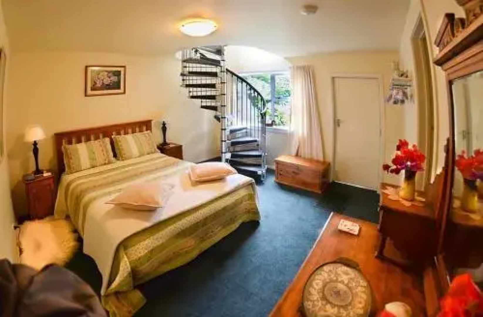 Arts Content Bed and Breakfast