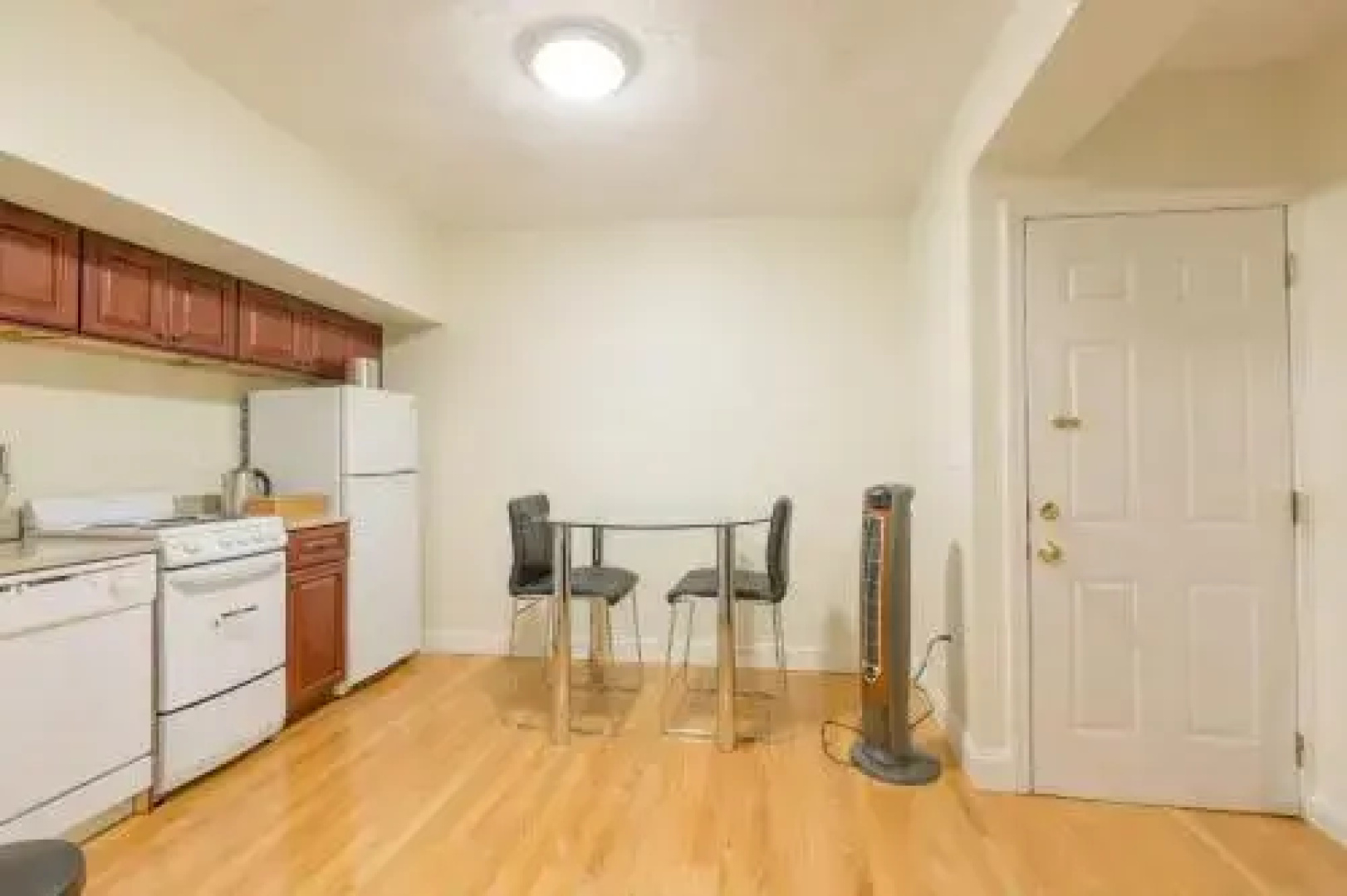 Kenmore Apartments by Starlight Suites