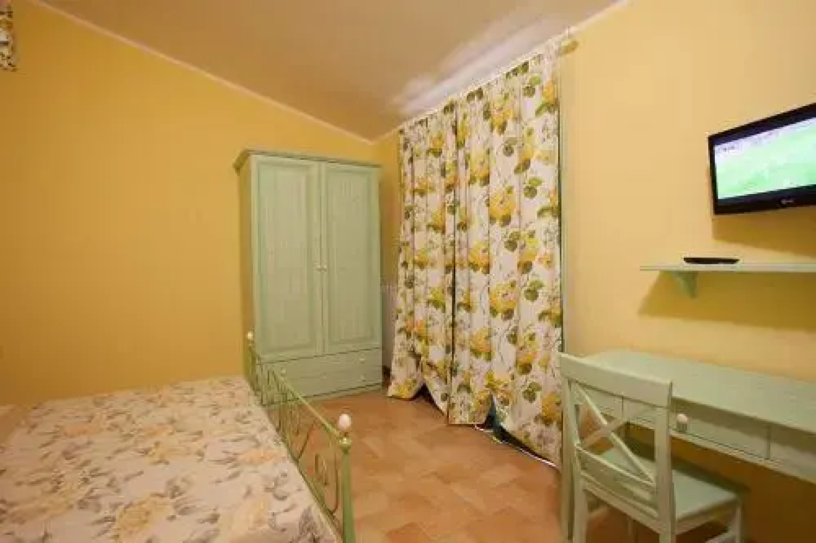 B&B Land & Sea